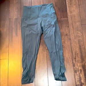 Lulu lemon size 6 turquoise legging